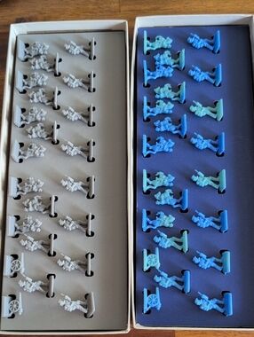 Vintage  Soldiers Plastic Toy Soldiers Army Men Game Pieces